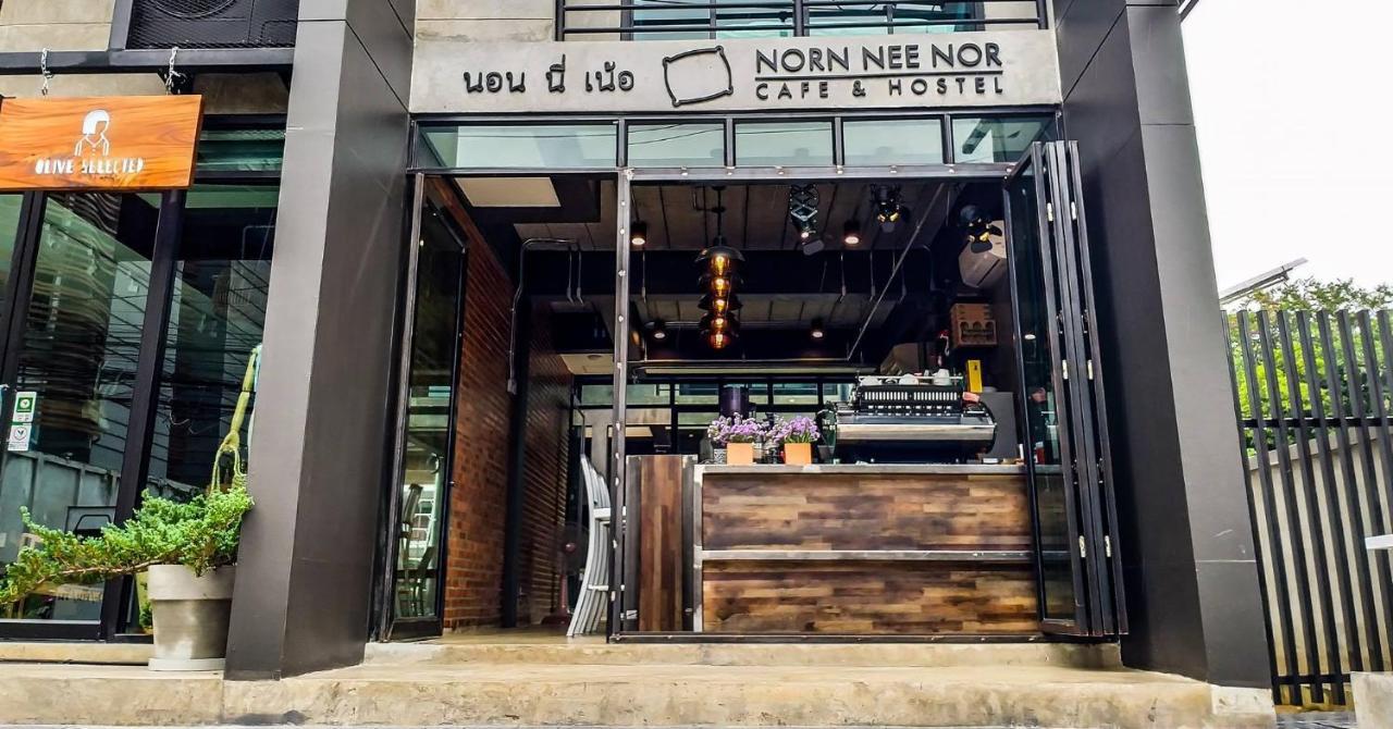 Norn Nee Nor Hostel Чиангмай Екстериор снимка