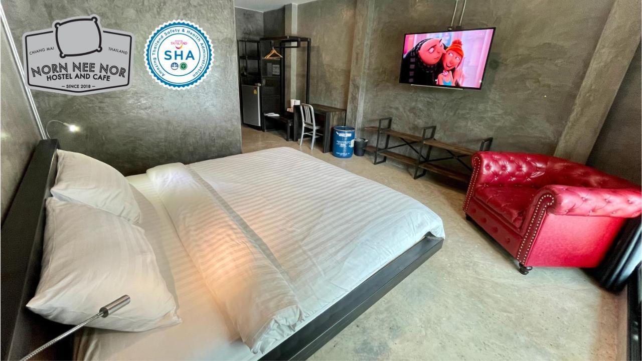 Norn Nee Nor Hostel Чиангмай Екстериор снимка