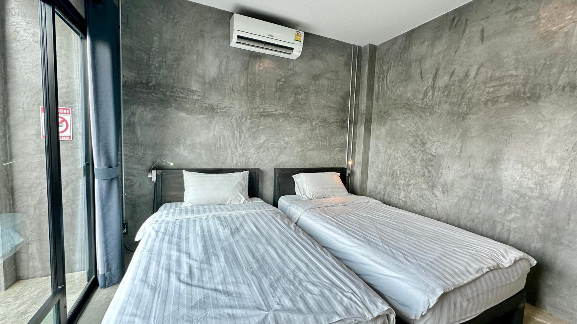 Norn Nee Nor Hostel Чиангмай Екстериор снимка