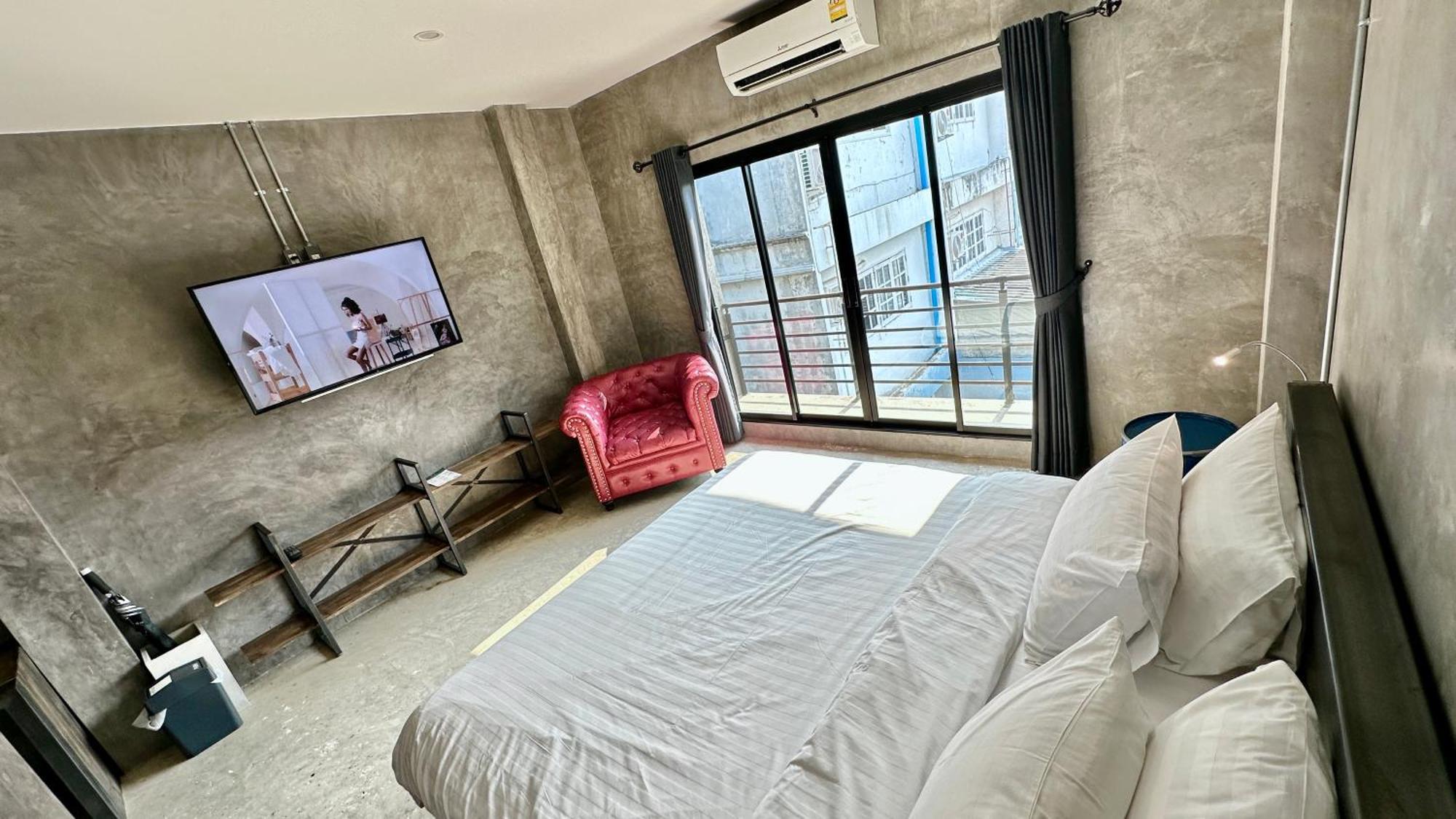Norn Nee Nor Hostel Чиангмай Екстериор снимка